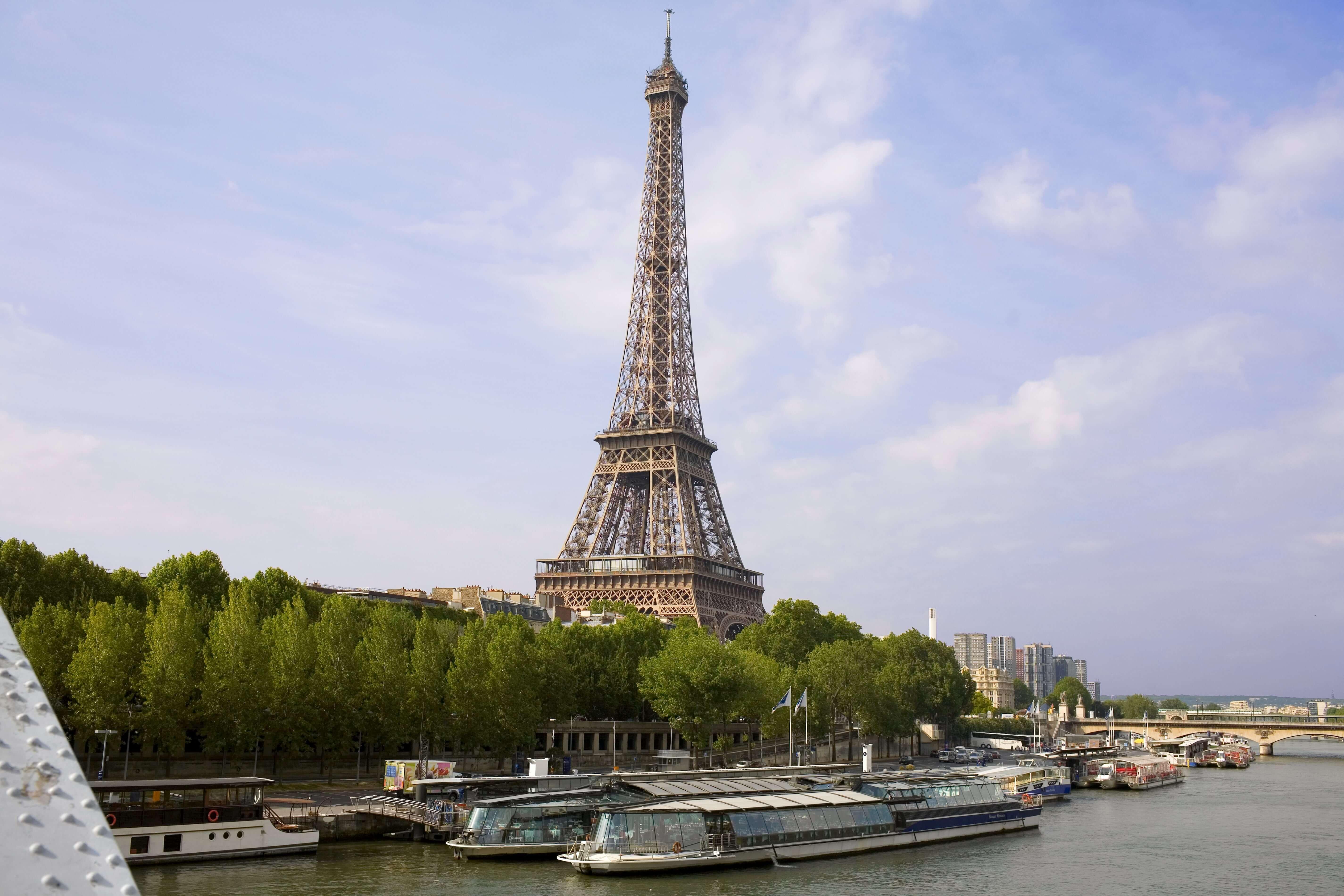 Eiffel Tower Viewing Platform & Café image